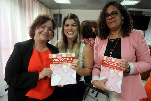 [Com apoio da OAB-BA, secretaria de Política das Mulheres do Estado lança Protocolo do Feminicídio da Bahia]