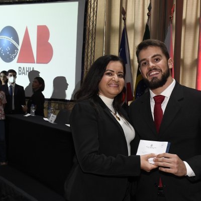[OAB-BA entrega mais de 300 carteiras a jovens advogados e advogadas]