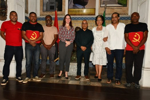 [OAB da Bahia se reúne com representantes da Casa de Angola para discutir acordo de cooperação ]